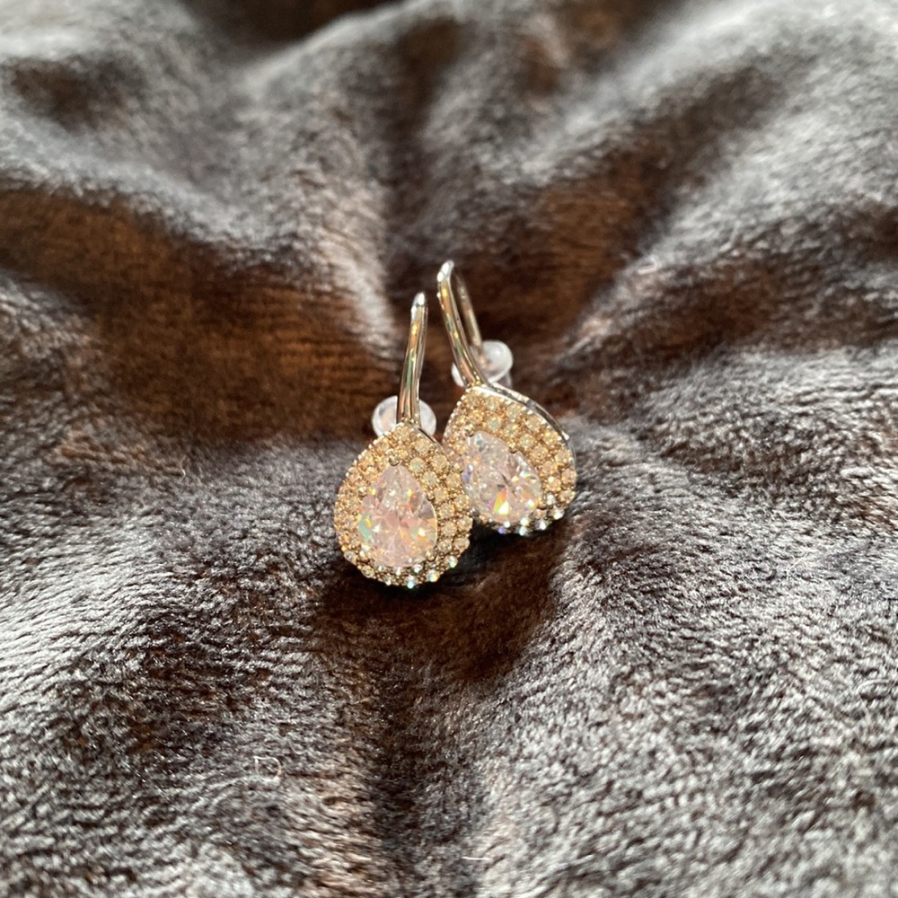 Sparkly drop earrings